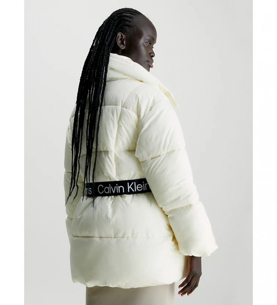 Casaco de penas Calvin Klein Jeans de corte folgado com cinto, branco