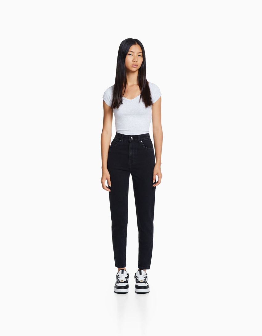 calças jeans confortáveis de mãe