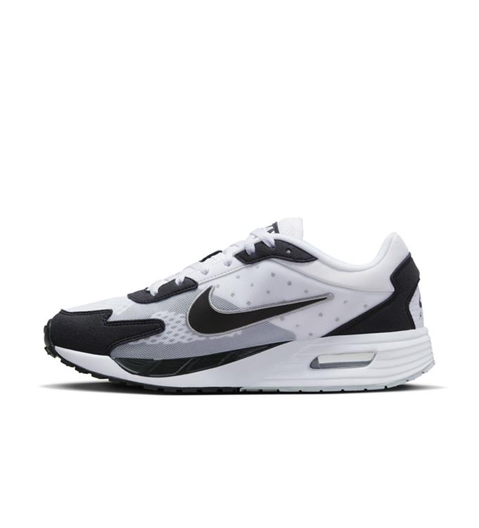 Nike Men Air Max Solo Sneakers