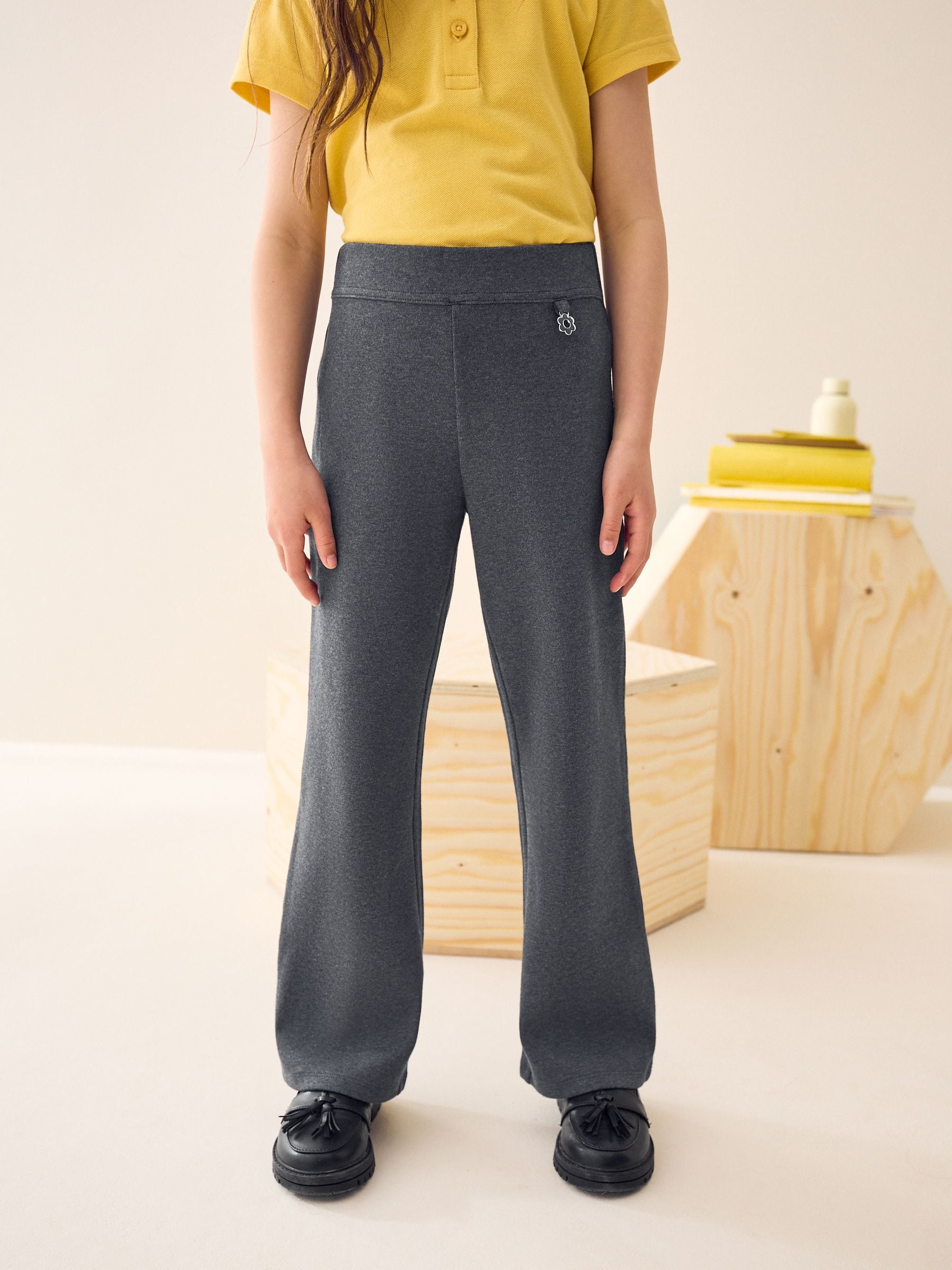 Antraciet - Schoolbroek met hoog aandeel katoen, stretchy, bootcut en elastische tailleband (3 - 16 jr)