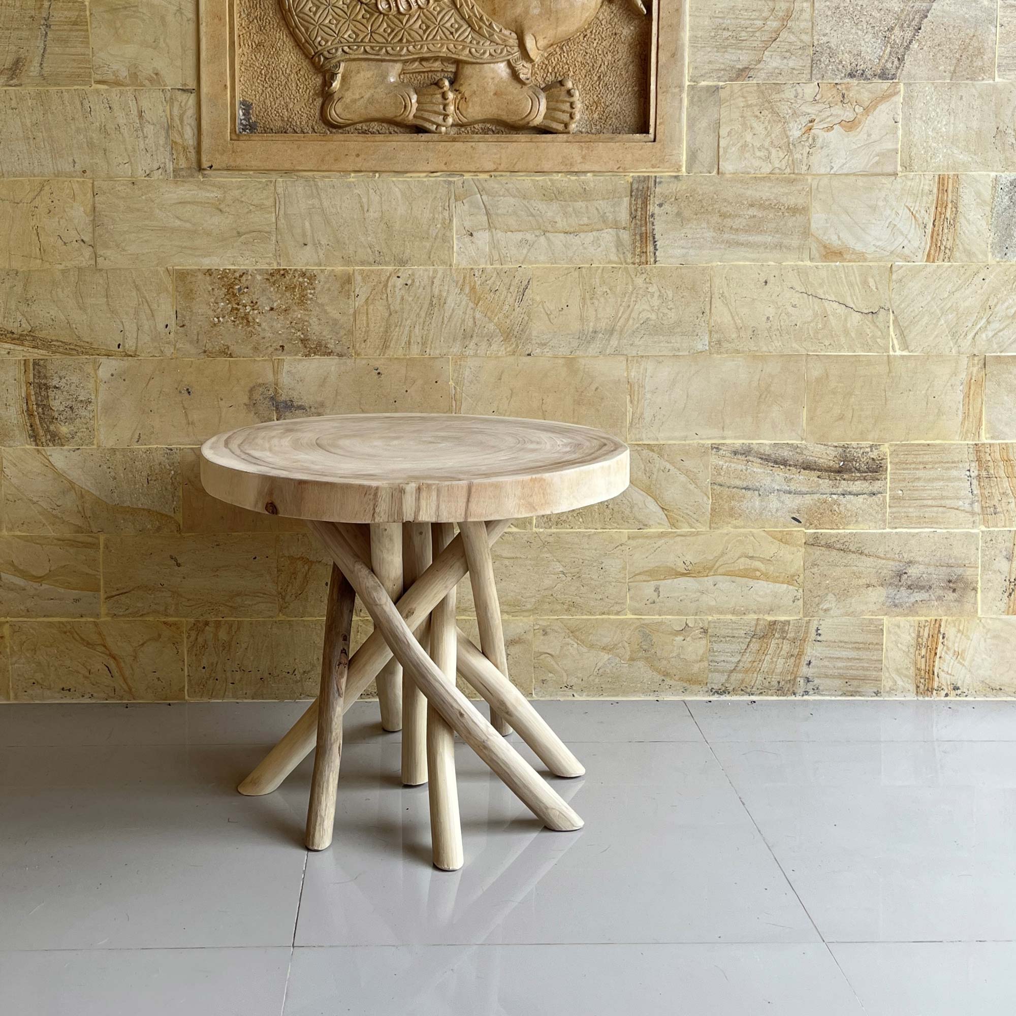 Beistelltisch 'Stral', Suarholz, Ø 60-70 cm, H 50 cm von fischer's lagerhaus
