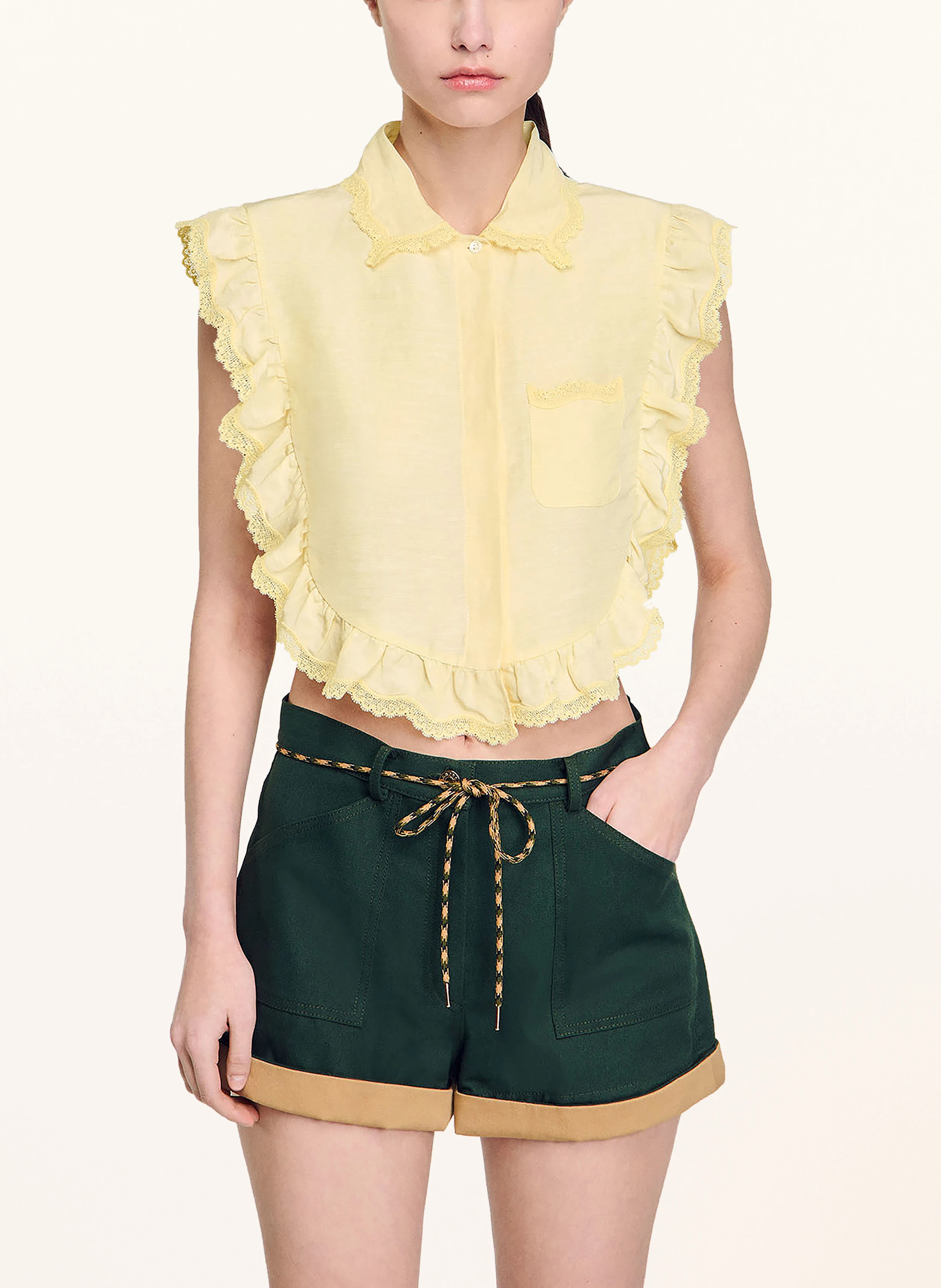SANDRO Cropped-Hemdbluse mit Spitze und Leinen