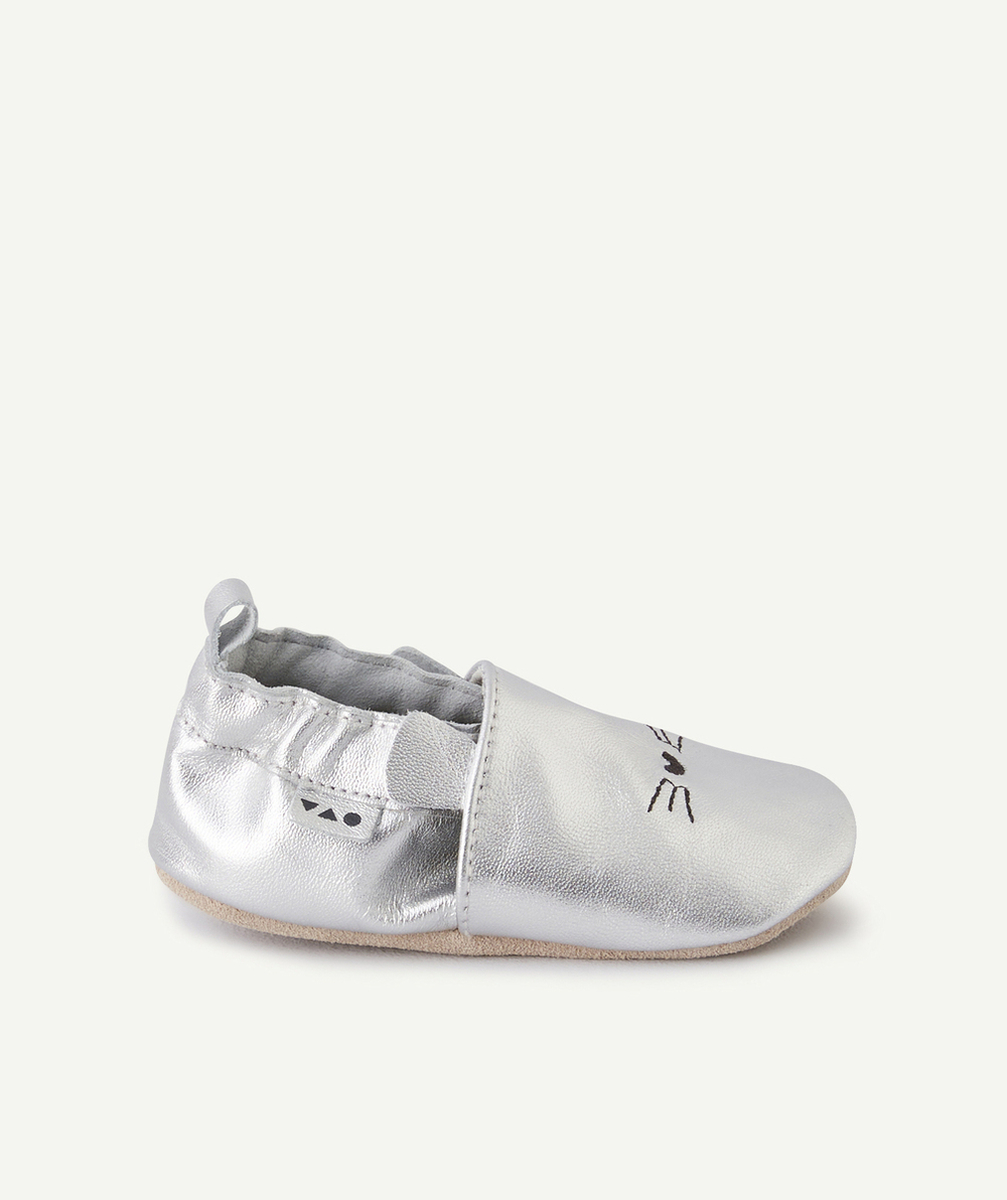 CHAUSSONS EN CUIR BÉBÉ FILLE COULEUR ARGENTÉE AVEC MOTIFS CHATS BRODÉS