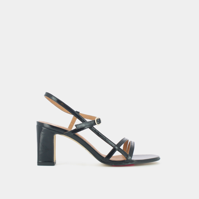 Sandales à talons et brides  en cuir brillant noir