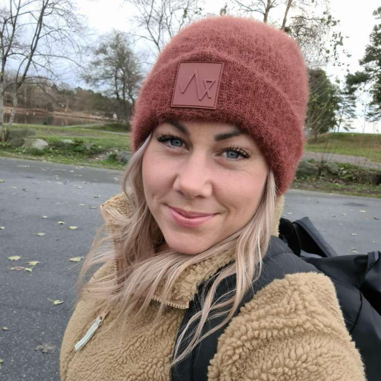 Twentyfour<br>Mellow Sara Lue