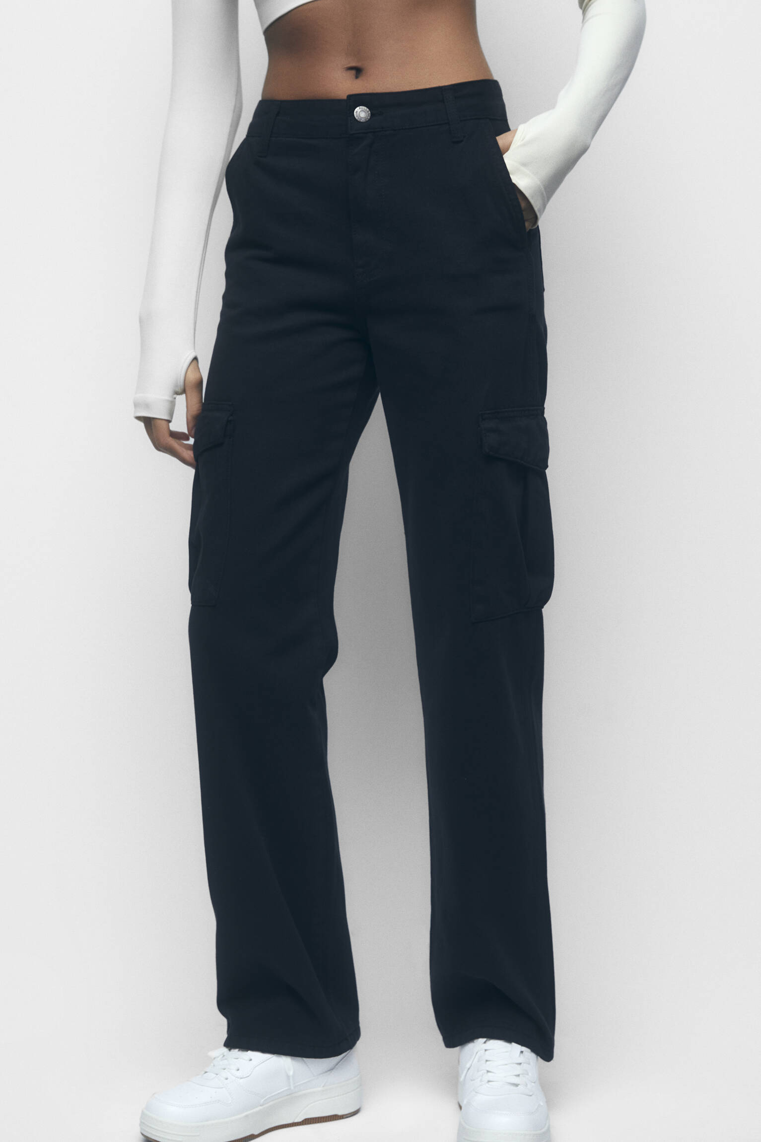 CALÇA CARGO RETA - PRETA