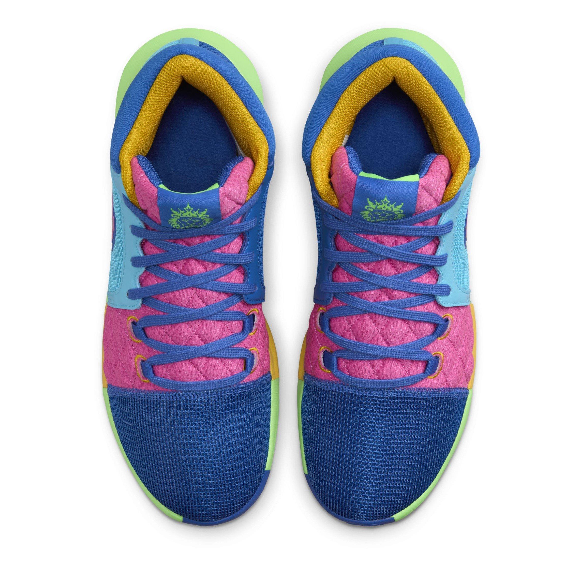 Nike LeBron Witness VIII Basketball Shoes