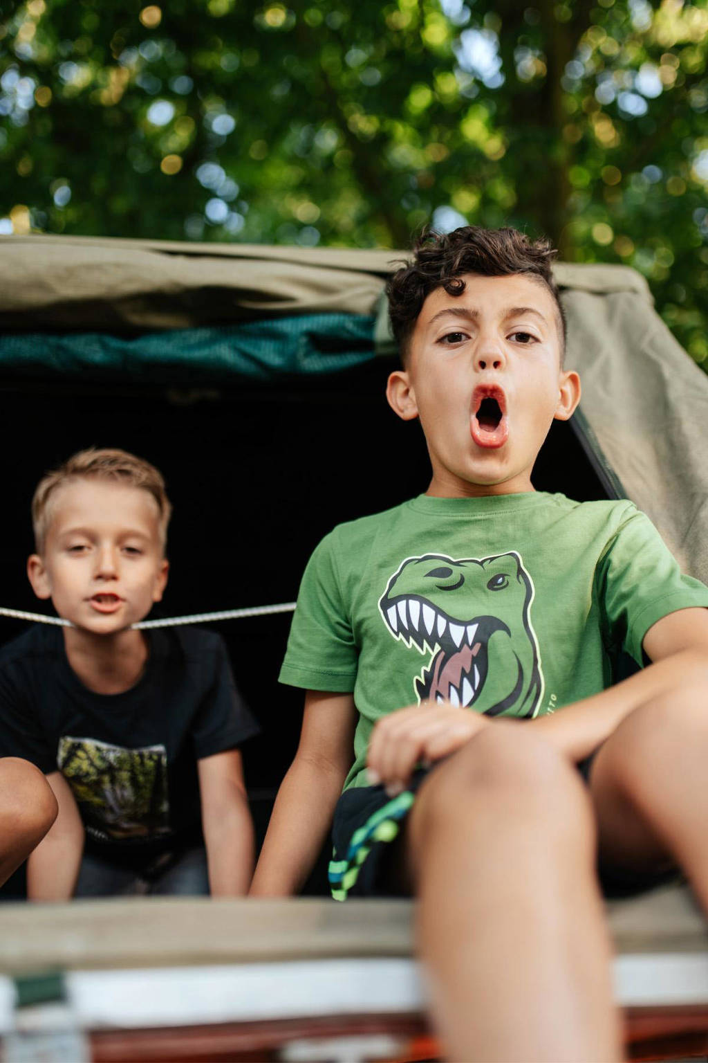 TYGO & vito T-shirt Jaimy met printopdruk tropisch groen