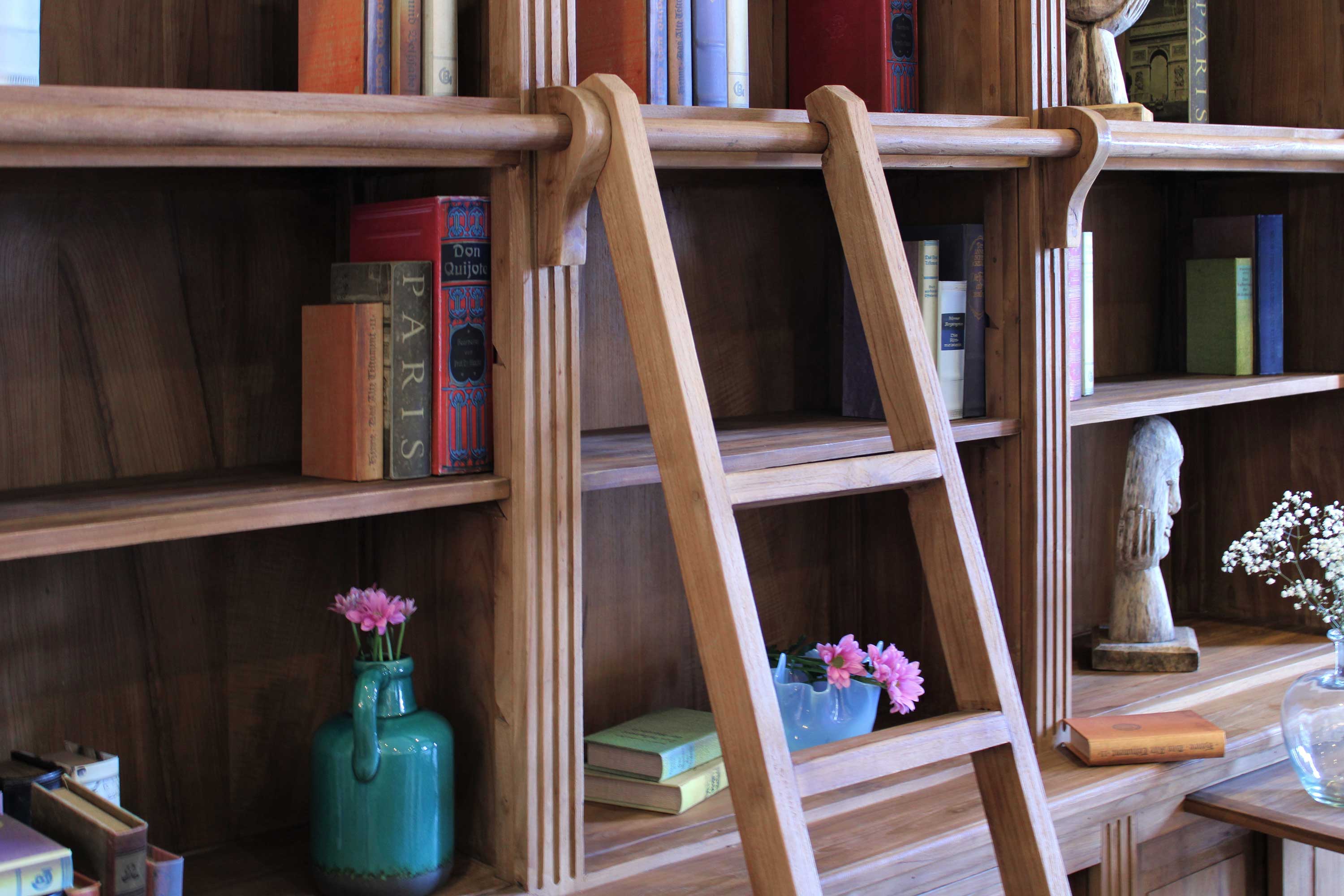 Bücherwand aus recyceltem Teak, natur, B 255 cm, H 250, T 52 cm von fischer's lagerhaus