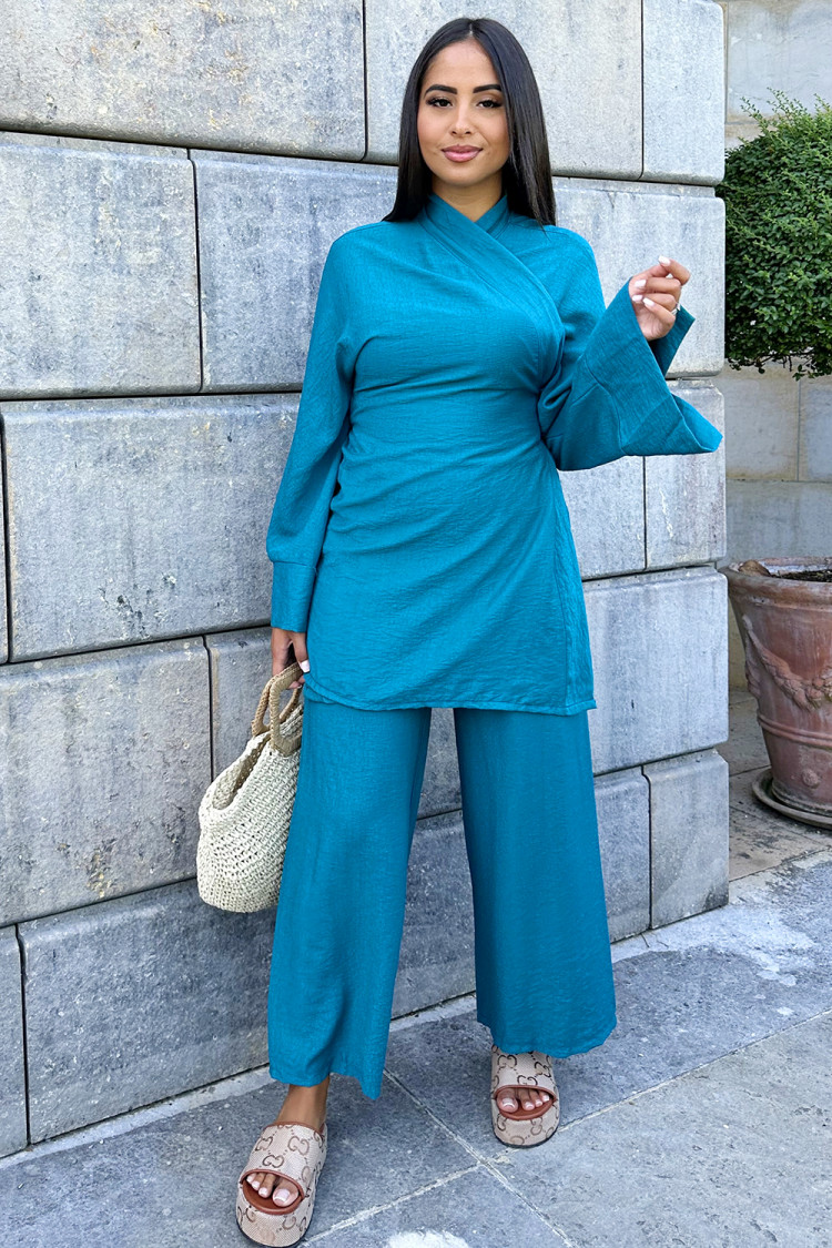 Ensemble 2 pièces blouse + pantalon bleu a noué