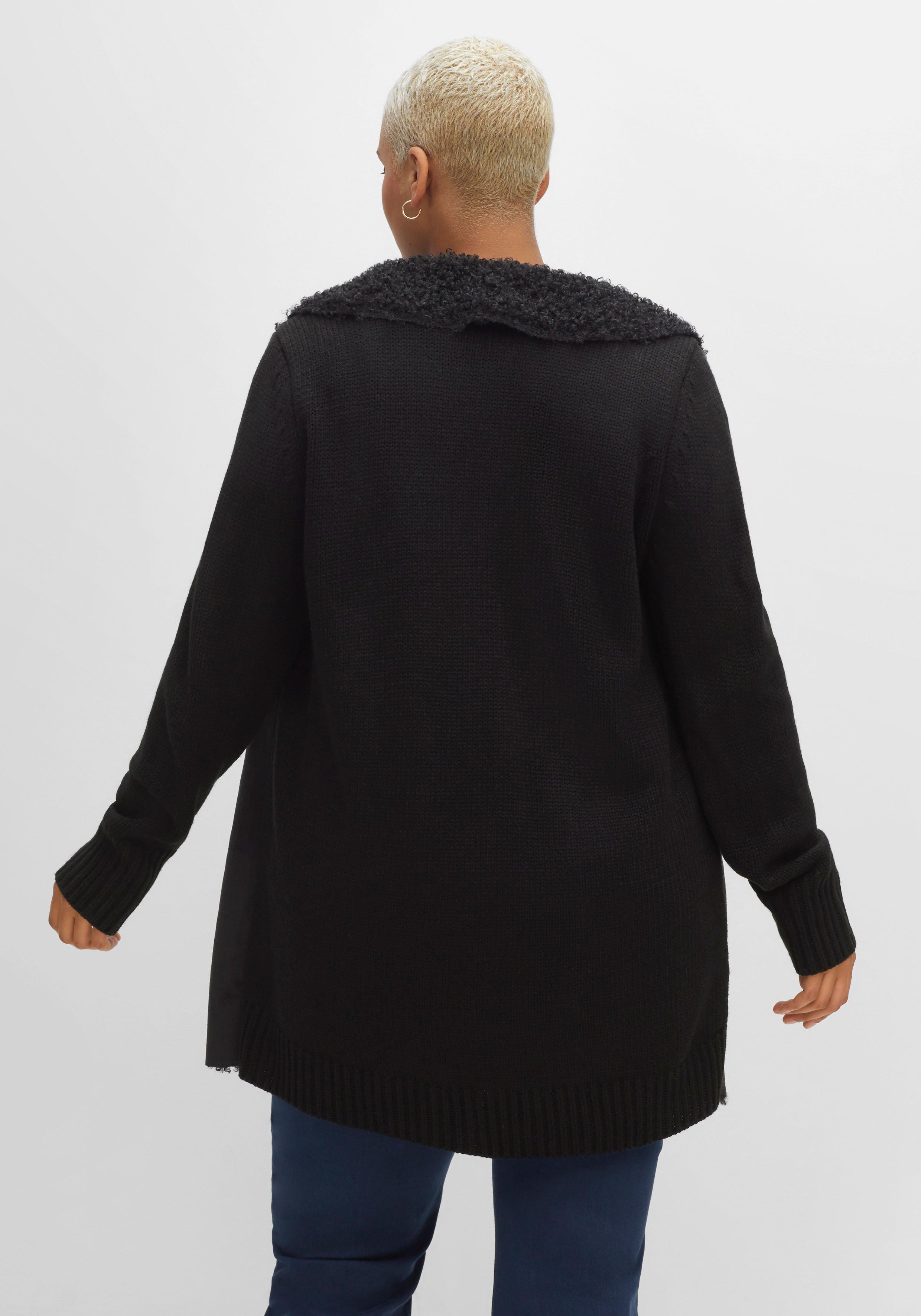 Longstrickjacke mit Kragen in Felloptik, verschlusslos