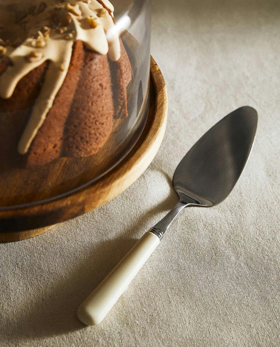 FATIA DE BOLO DE AÇO INOXIDÁVEL