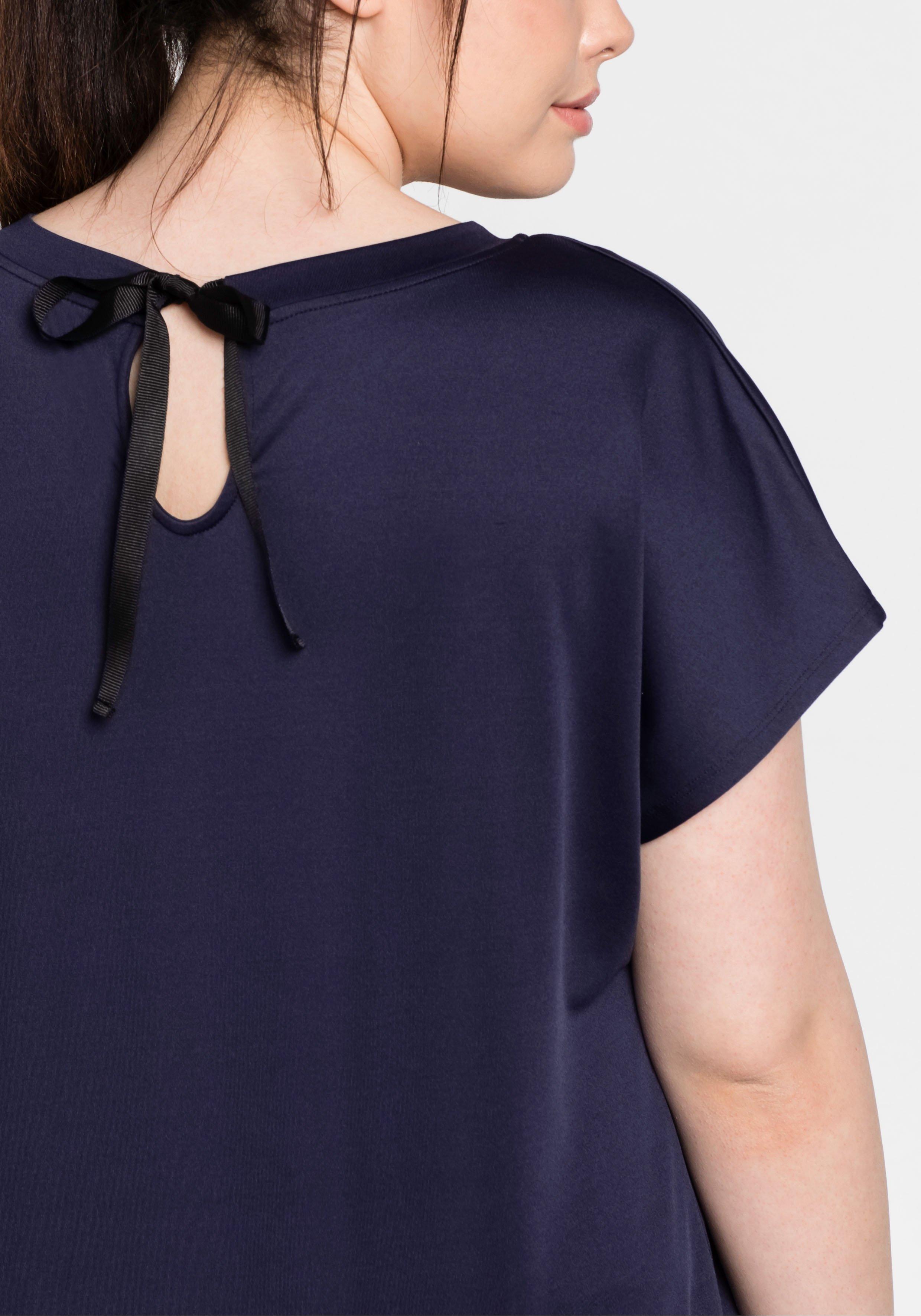 Funktionsshirt mit U-Boot-Ausschnitt