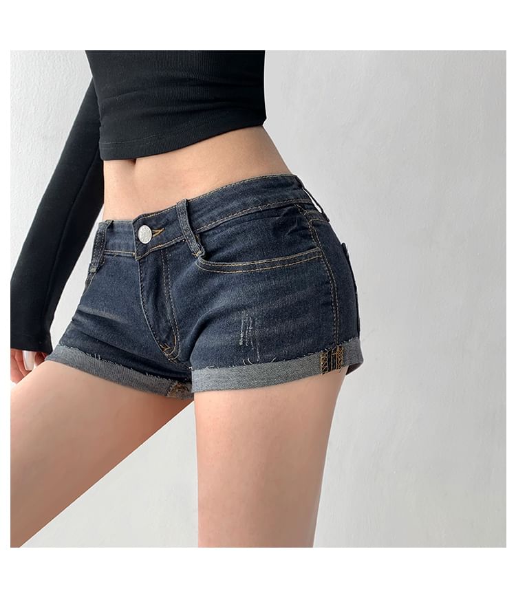 Shira - Denim shorts met lage taille en opgerolde zoom