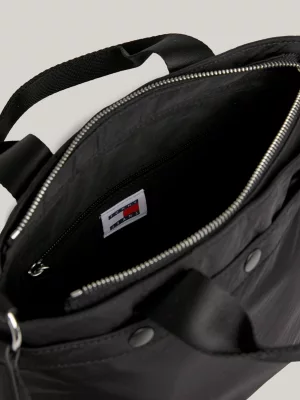 Bolsa pequena com placa e logotipo