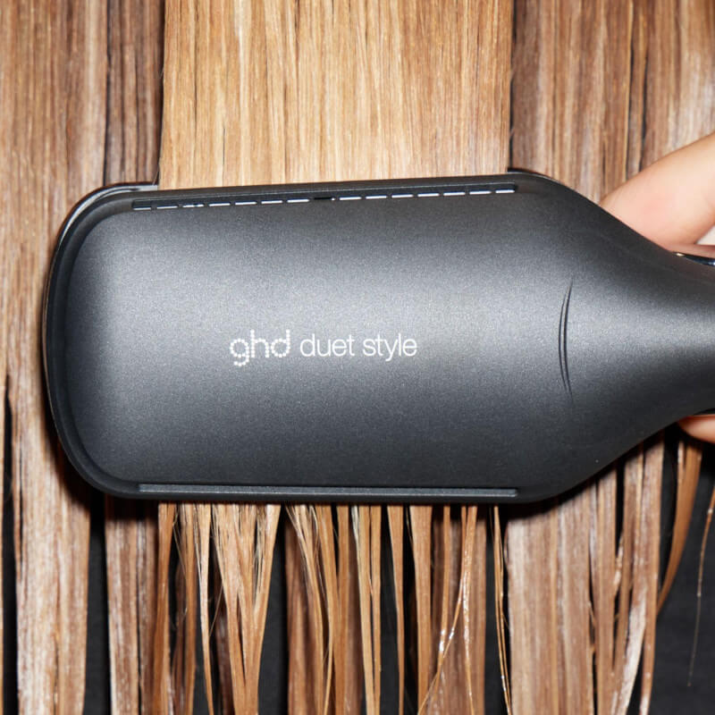 Pack lisseur ghd séchant Duet Style noir & huile lissante Sleek Talker