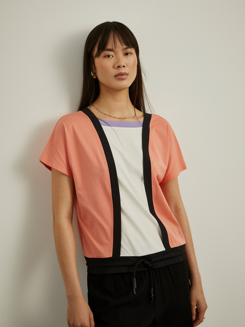 T-shirt color block com cintura ajustável