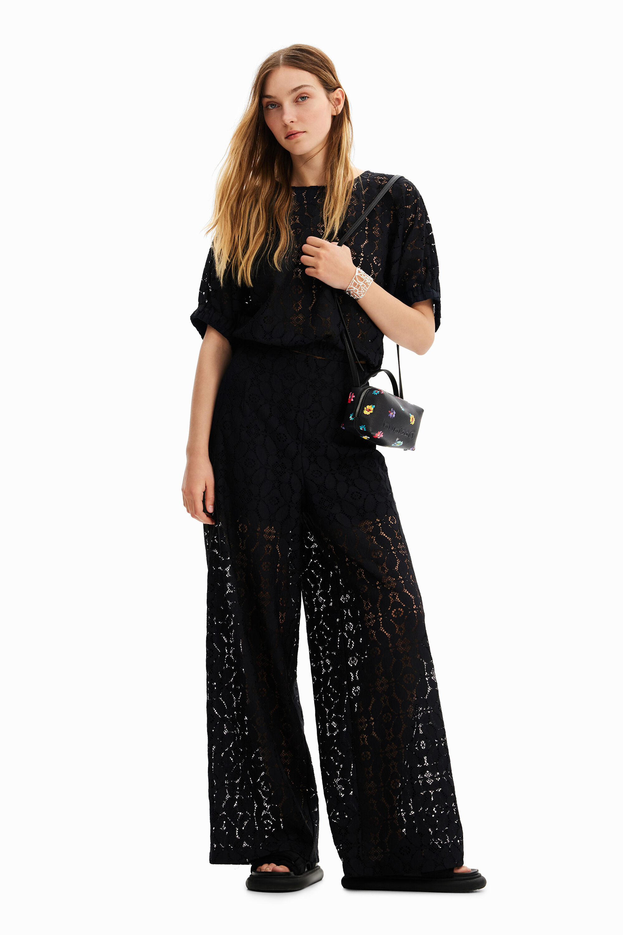 Pantalon dentelle transparences