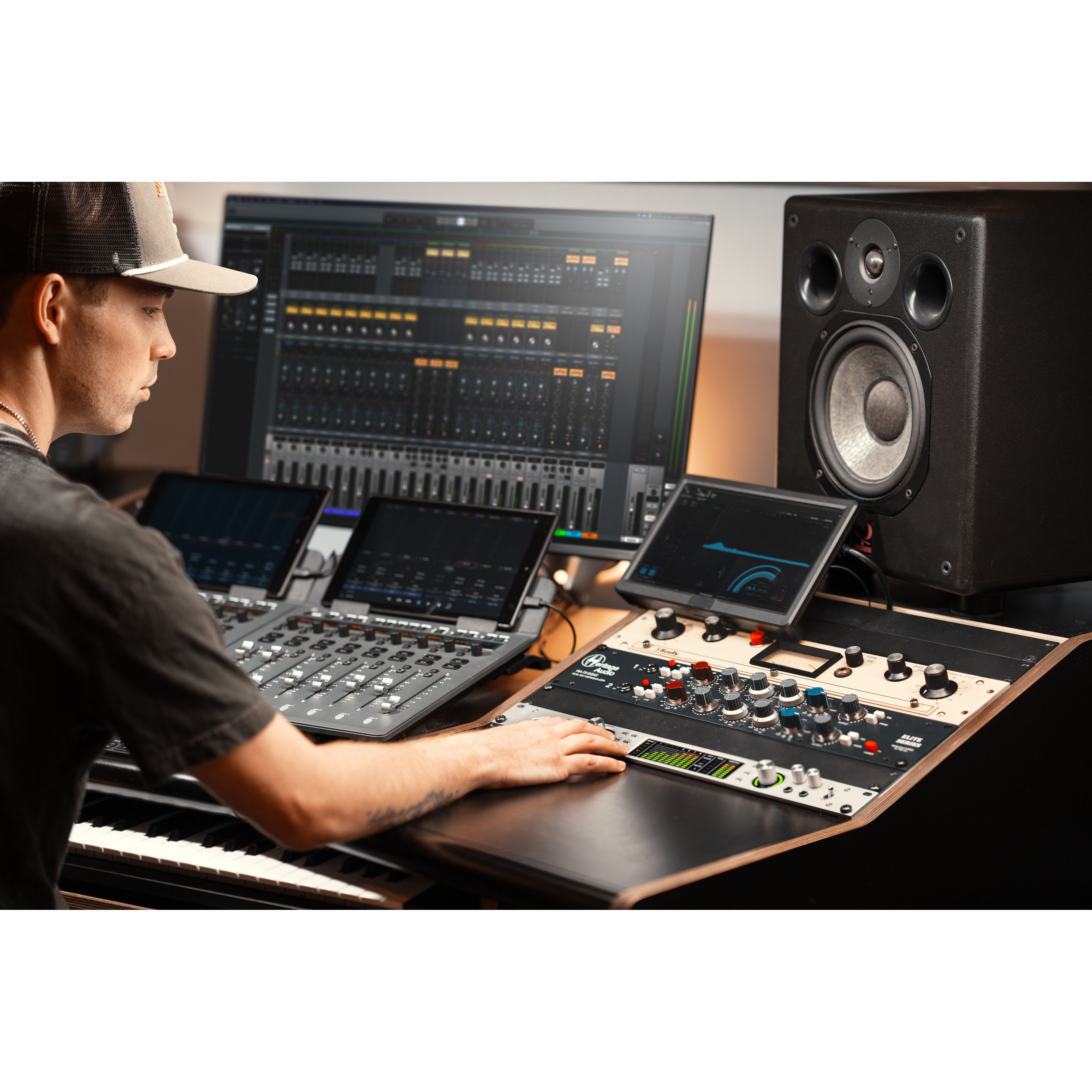 Universal Audio Apollo x8 Gen 2 essentials+ Edition