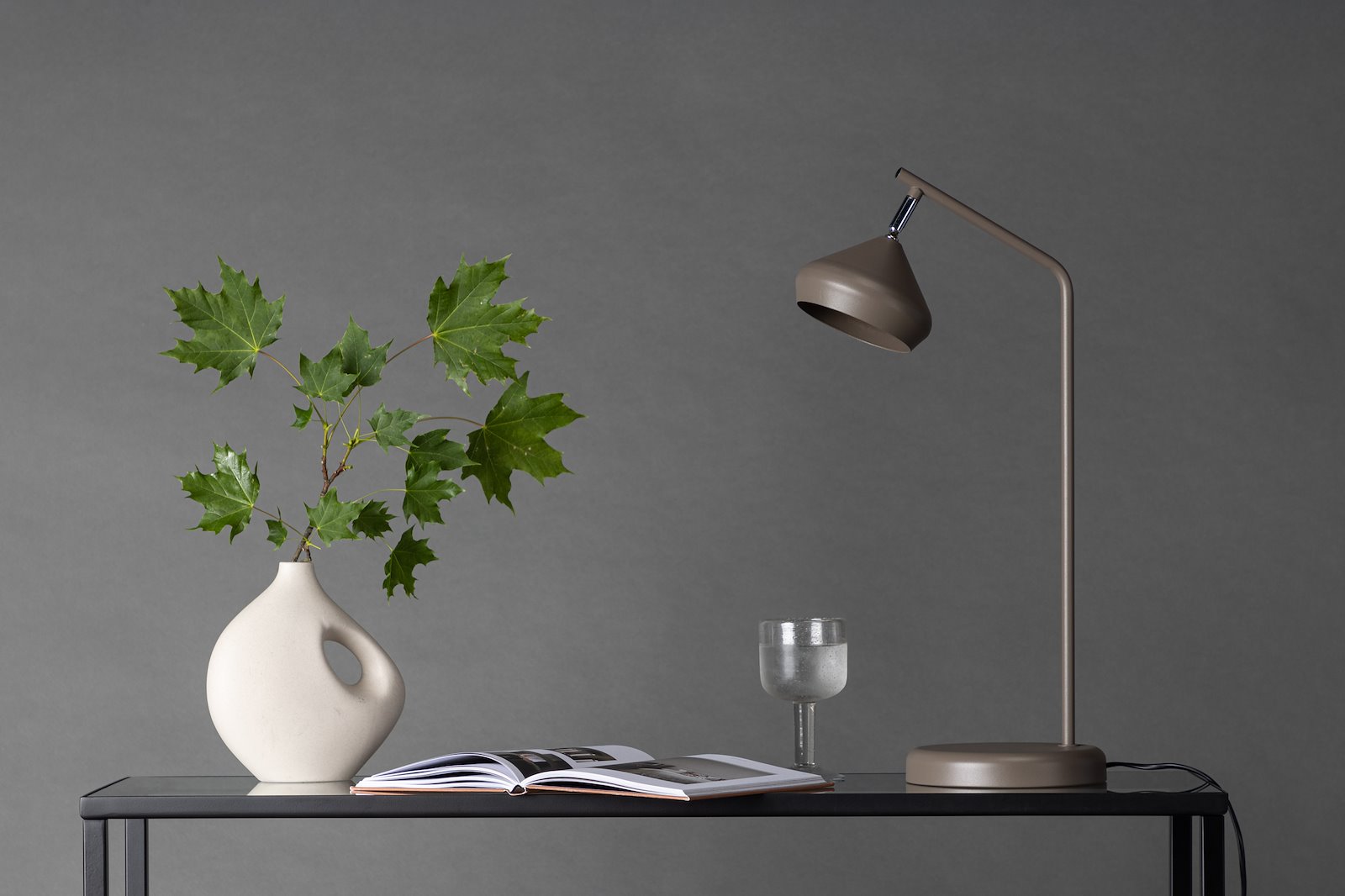 Isaberg bordlampe Moccafarget