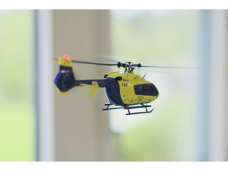 Amewi Helikopter AFX-135 Alpine Air Ambulance 4-Kanal, RTF Kleiner Scale Heli mit 4-Kanal Steuerung für Einsteiger und Fortgeschrittene Piloten