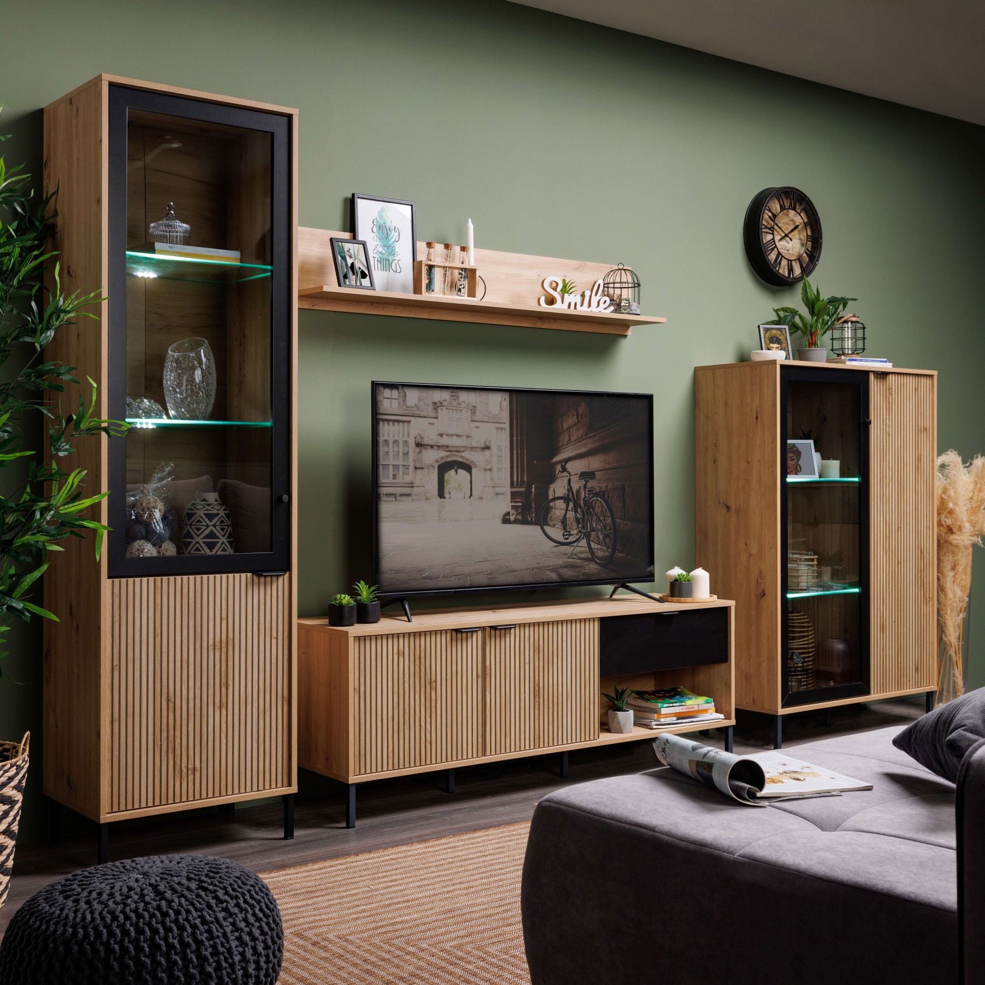 Home affaire Highboard »Mayenne Sideboard, Stauraumschrank, Anrichte, Hochschrank, Breite 93cm« Holztür mit Rillen-Optik, Glastür, Modernes Design