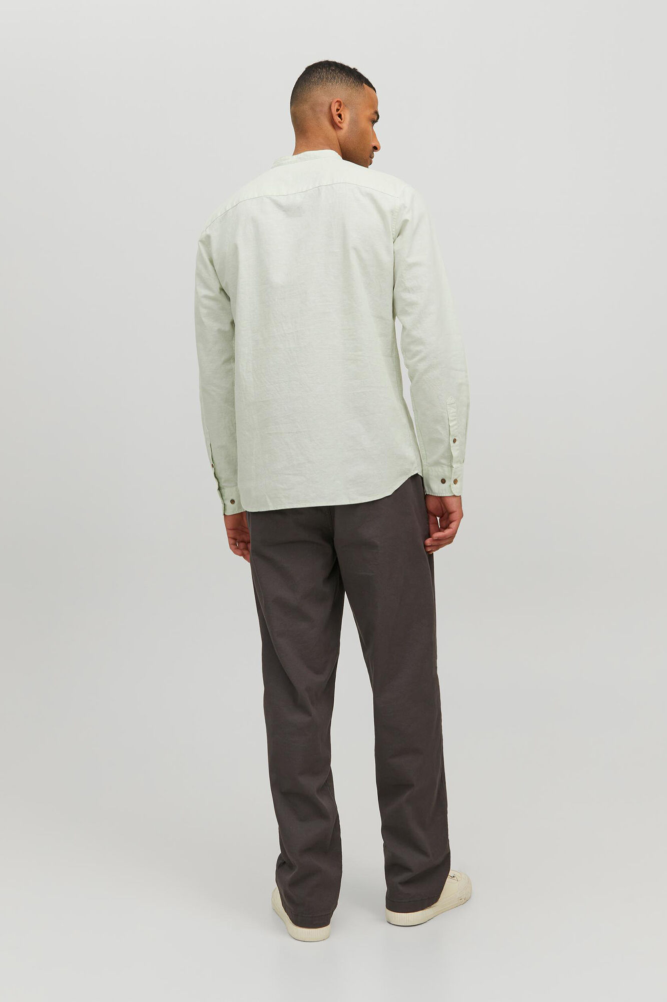 Camisa casual com gola mandarim - Verde
