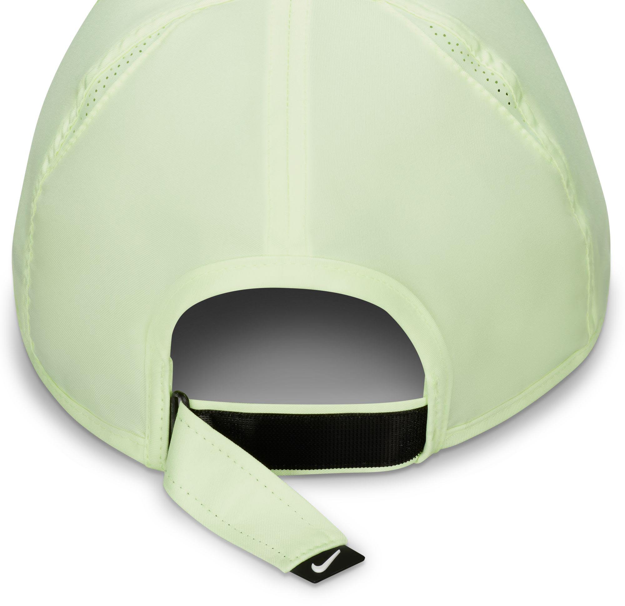 Dri-FIT Club Featherlight Caps Unisex 701/Barely Volt/Black