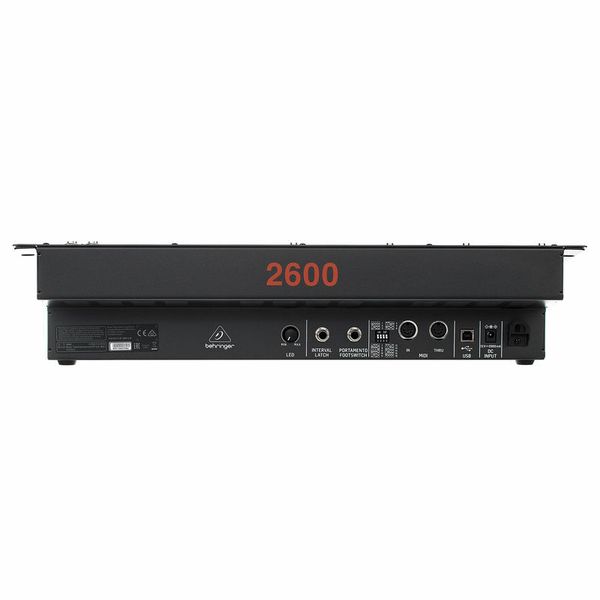 Behringer 2600