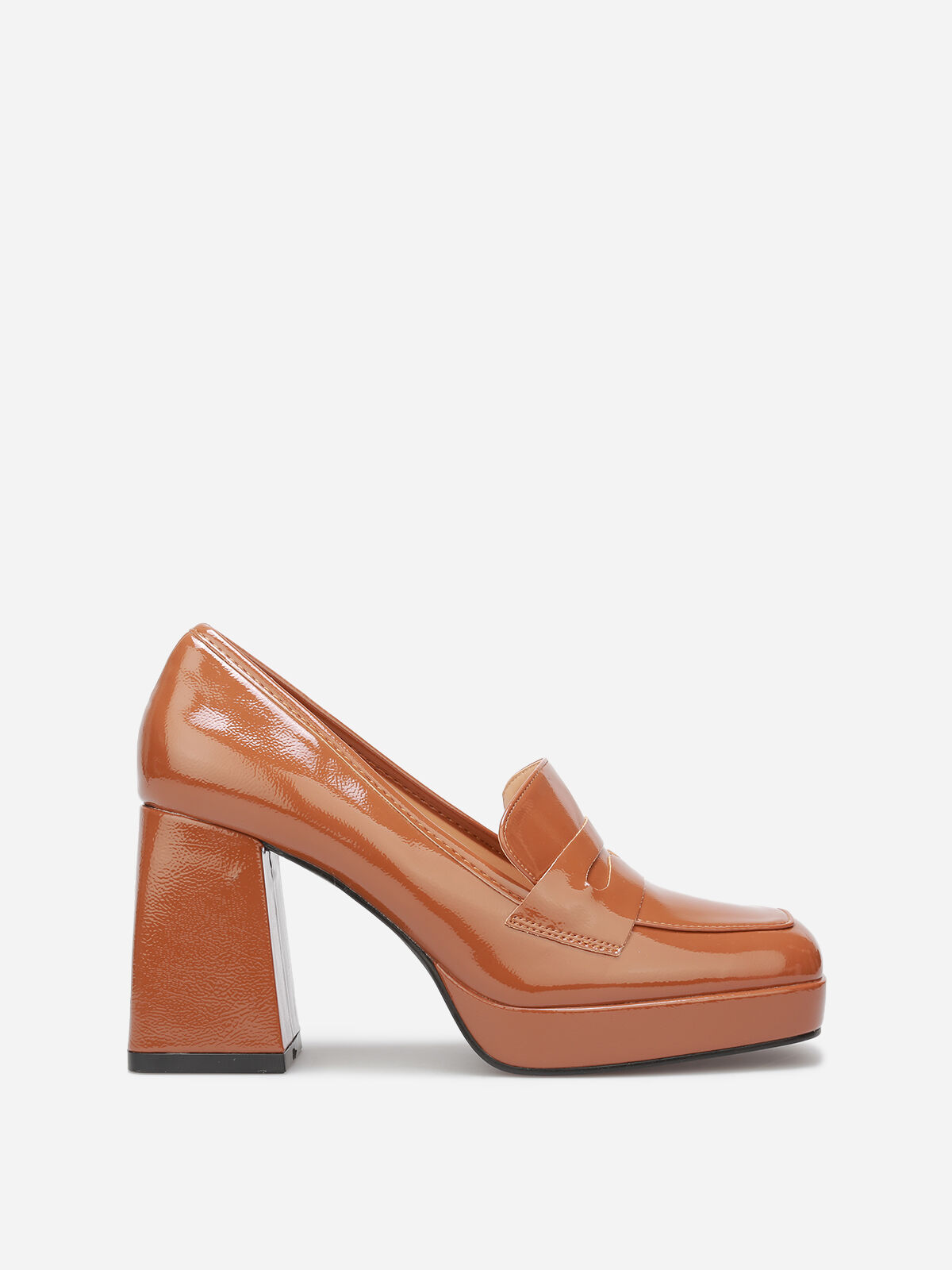 Mocassins vernis à talon- Marron clair