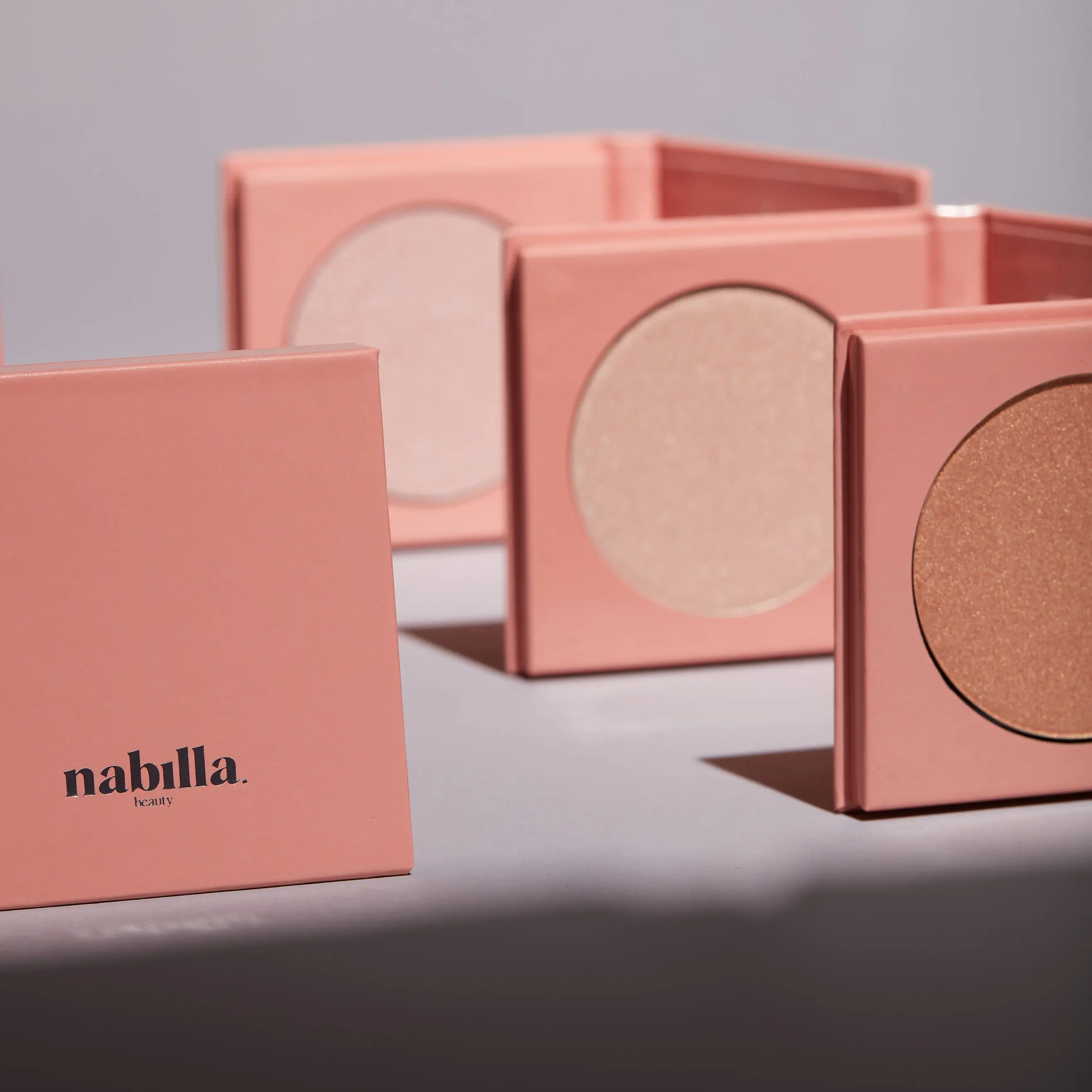 Nabilla Beauty - Highlighter Poudre- Nouveautés