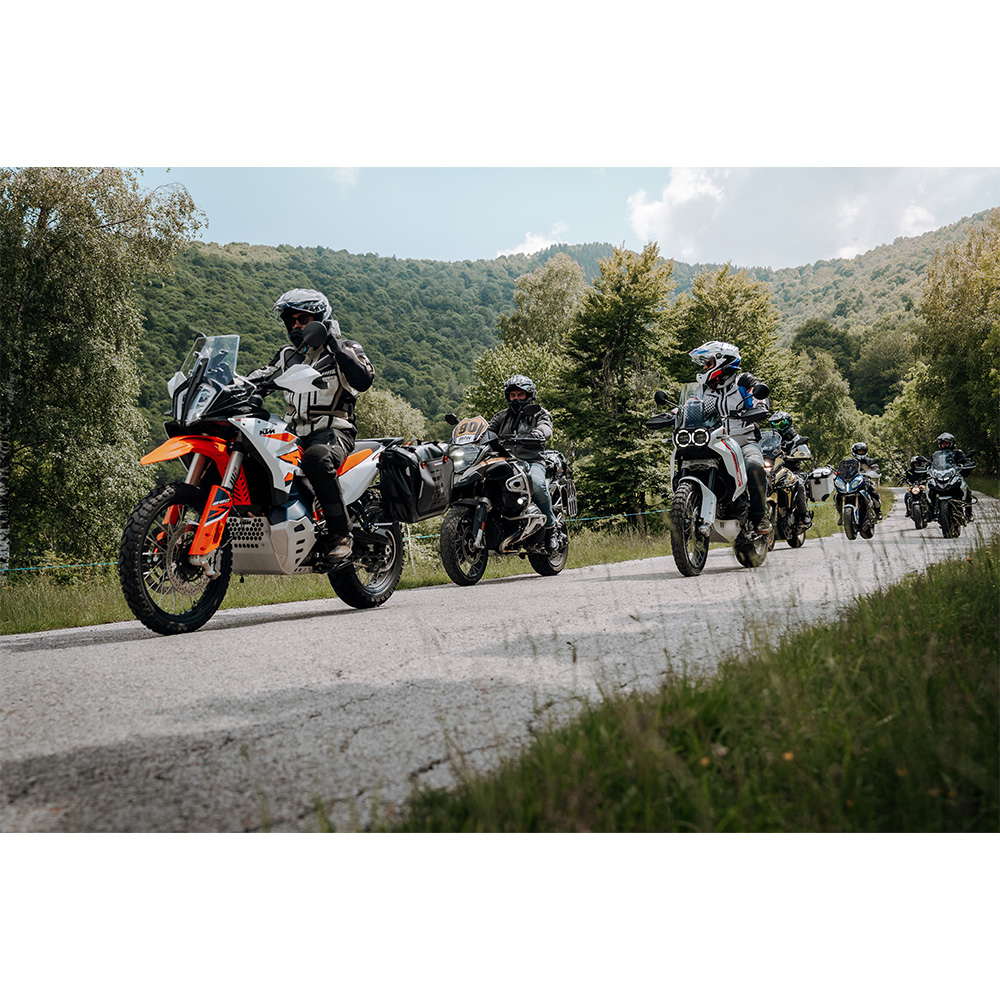 (IP67) UCOM 6R Motorrad Helm Intercom Bluetooth Headset 1km Reichweite / bis zu 2 Benutzer (INTERPHOUCOM6R)