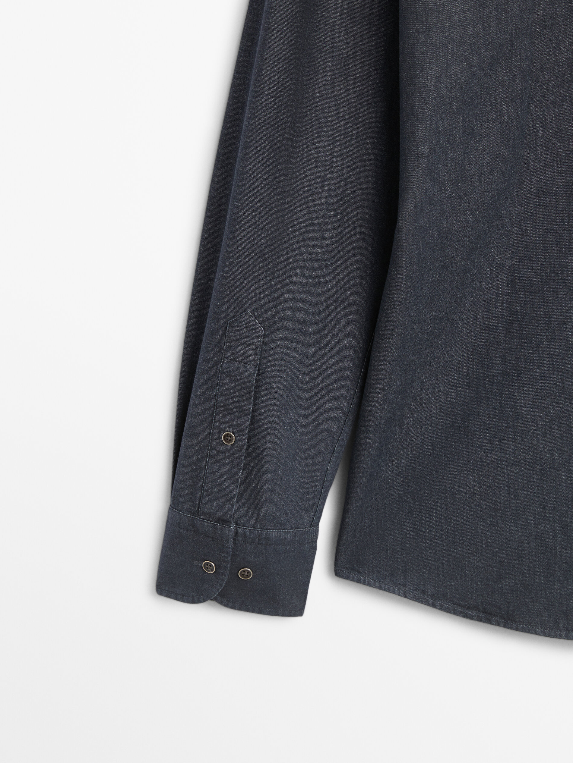 Camisa jeans de algodão lavado com modelagem regular - AZUL MARINHO