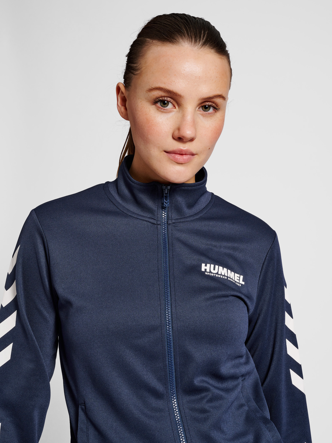 hmlLEGACY POLY WOMAN ZIP JACKET