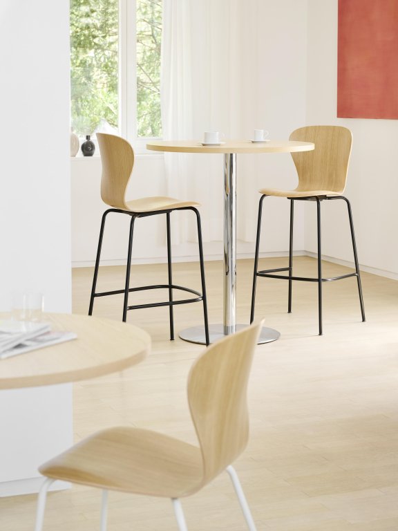 Thonet S220 H barkruk H78 zwart onderstel eiken