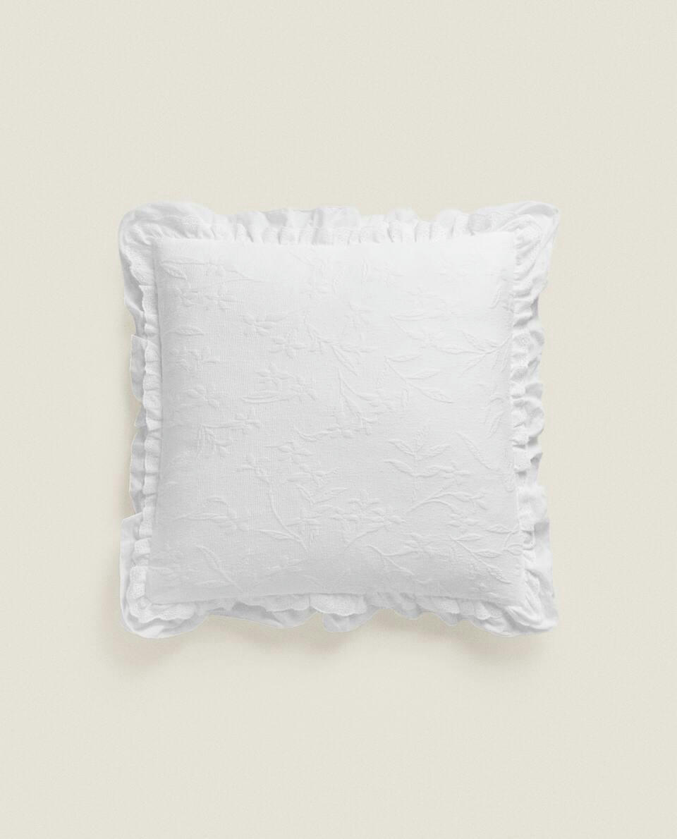 CAPA DE ALMOFADA COM BABADO