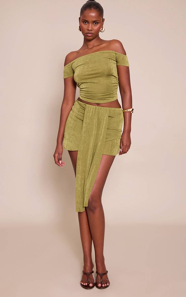 Vert Olive Ensemble Jupe Courte Drapée Portefeuille Et Haut Texturé Assorti