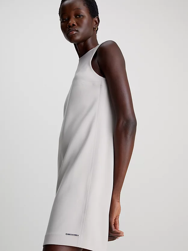 Vestido estruturado de crepe em formato A