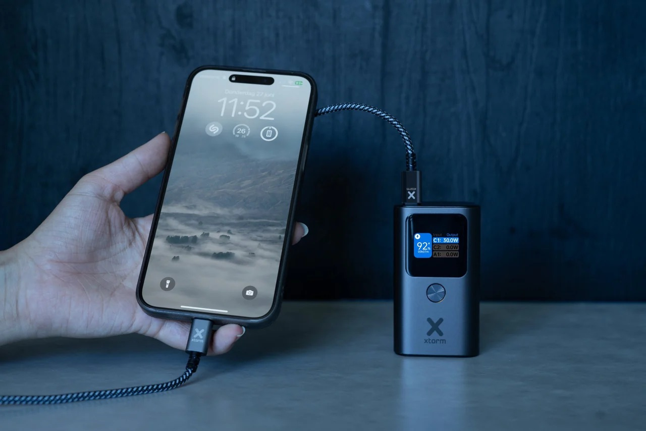 (30W) 10000mAh Nova Mini USB A / 2x USB C Powerbank Fast Charge Ladegerät (XNP100) - Grau