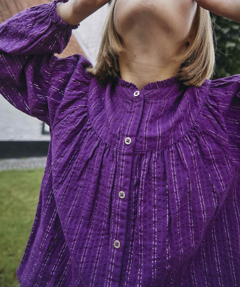 BLOUSE VIOLETTE AVEC LISERÉS COULEUR ARGENTÉE FILLE