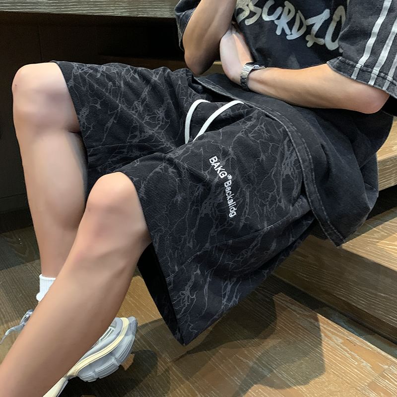 Priam - Mid Rise Lettering Patterned Shorts / Broek