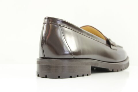 TRUMAN'S Slipper