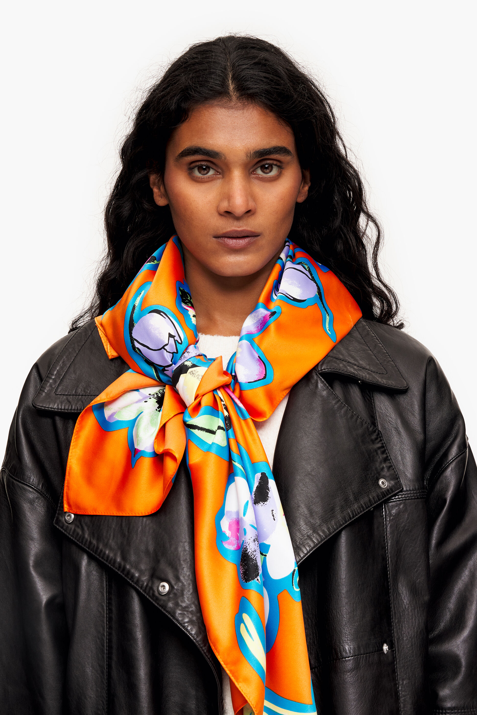 Lenço floral laranja
