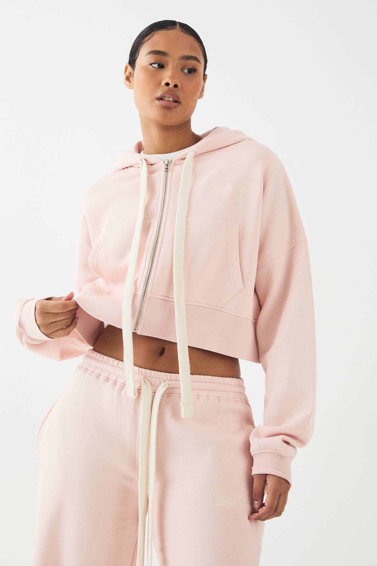 Sweat à Casynthétiqueche Court Boxy DSGN Studio avec Cordon Contrastant