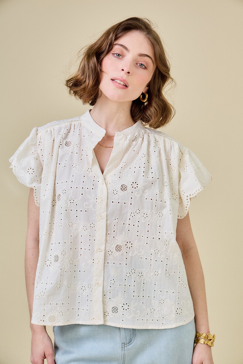 ATÉ BREVE<br>Blusa de manga curta bordada