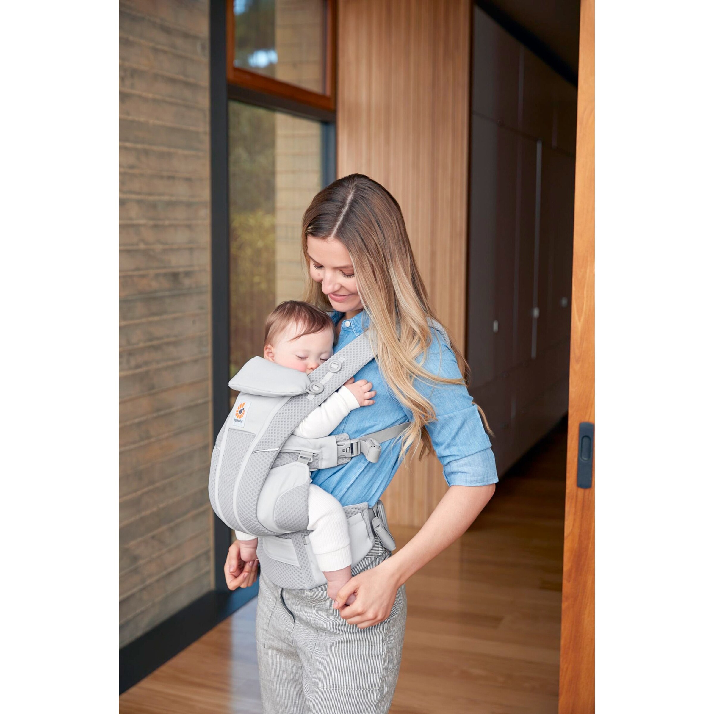 Ergobaby® - Omni Breeze Babytrage, 4 Tragepositionen Pearl Grey