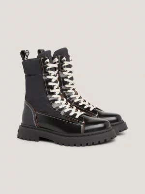 Botas militares com cadarço e travas