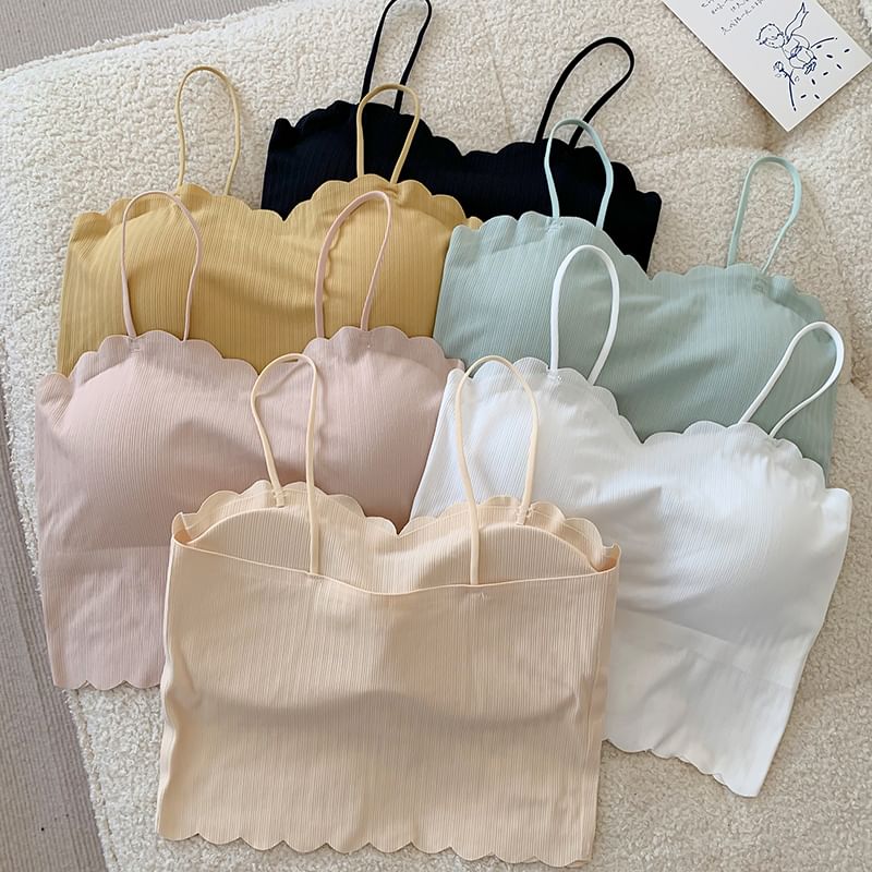 Duwnie - Gevoerde cropped camisole met effen schelpvormige rand