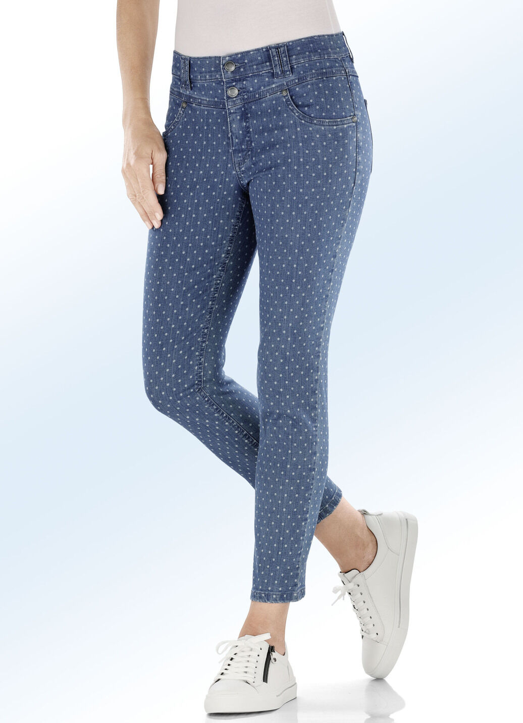 Jeans mit angesagter Punktedessinierung