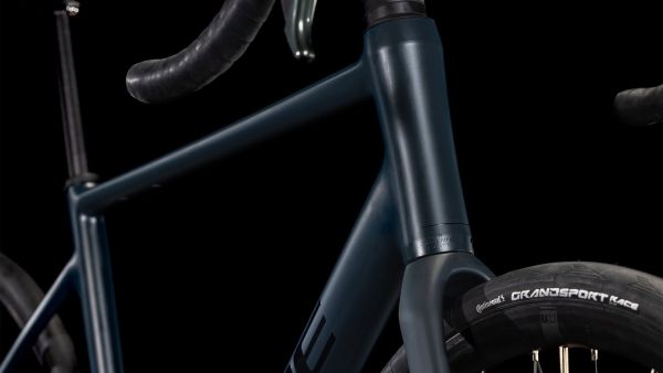 Cube Attain Race Black - Racercykel - 2025